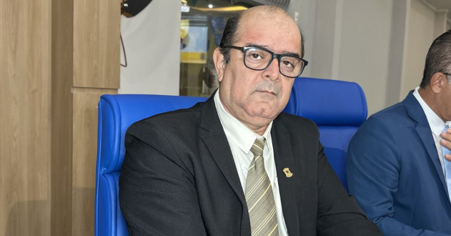 Vereador Sandro de Bibi propõe revitalização asfáltica em rua ao lado do Casarão, no bairro Alagoas
