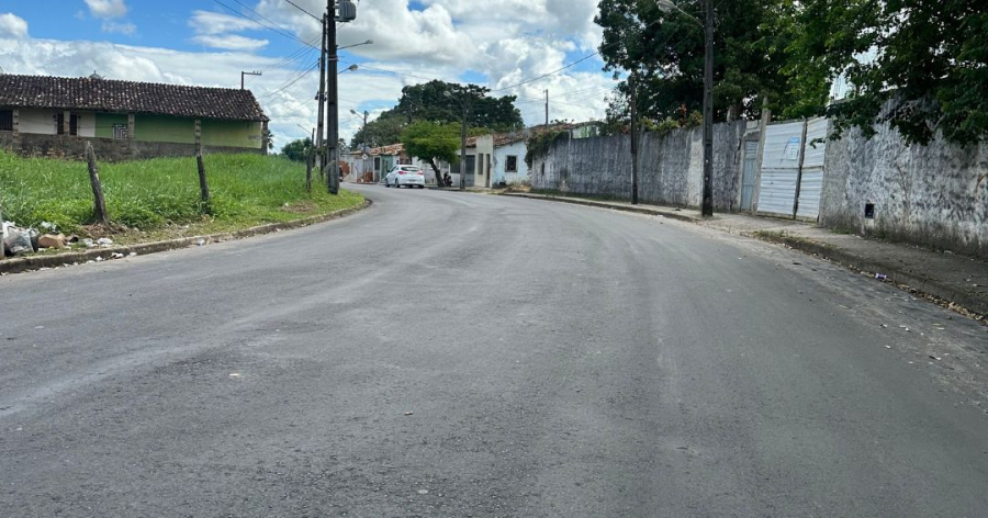 Prefeitura atende indicação de Sandro de Bibi e asfalta Avenida João Lídio
